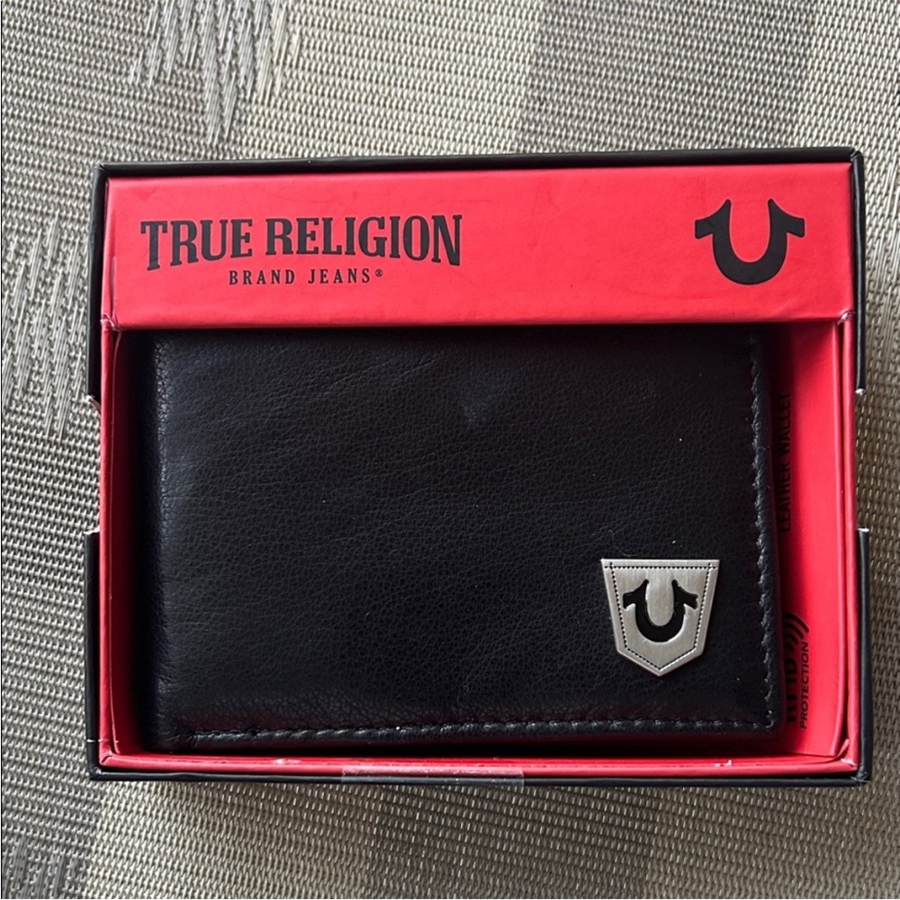 True Religion Black Leather Wallet -NWT and Box